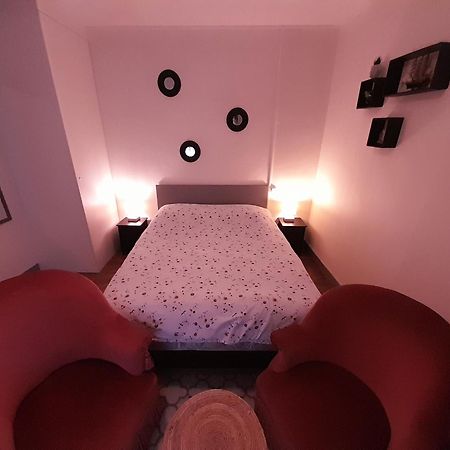 Bed and Breakfast La Chaloupe 4 Thiers Exterior foto